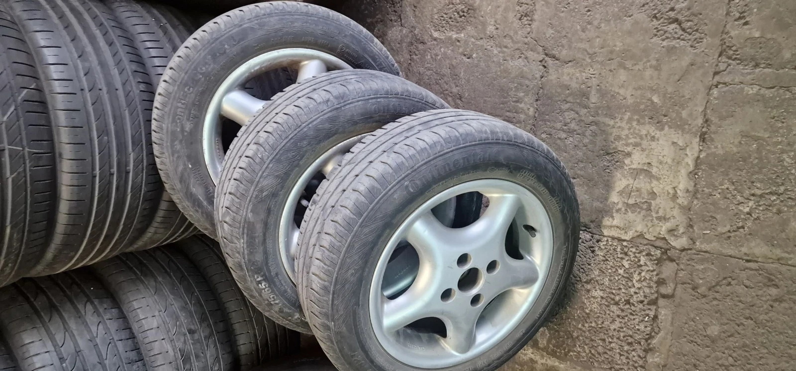 Toyota Yaris  - изображение 2