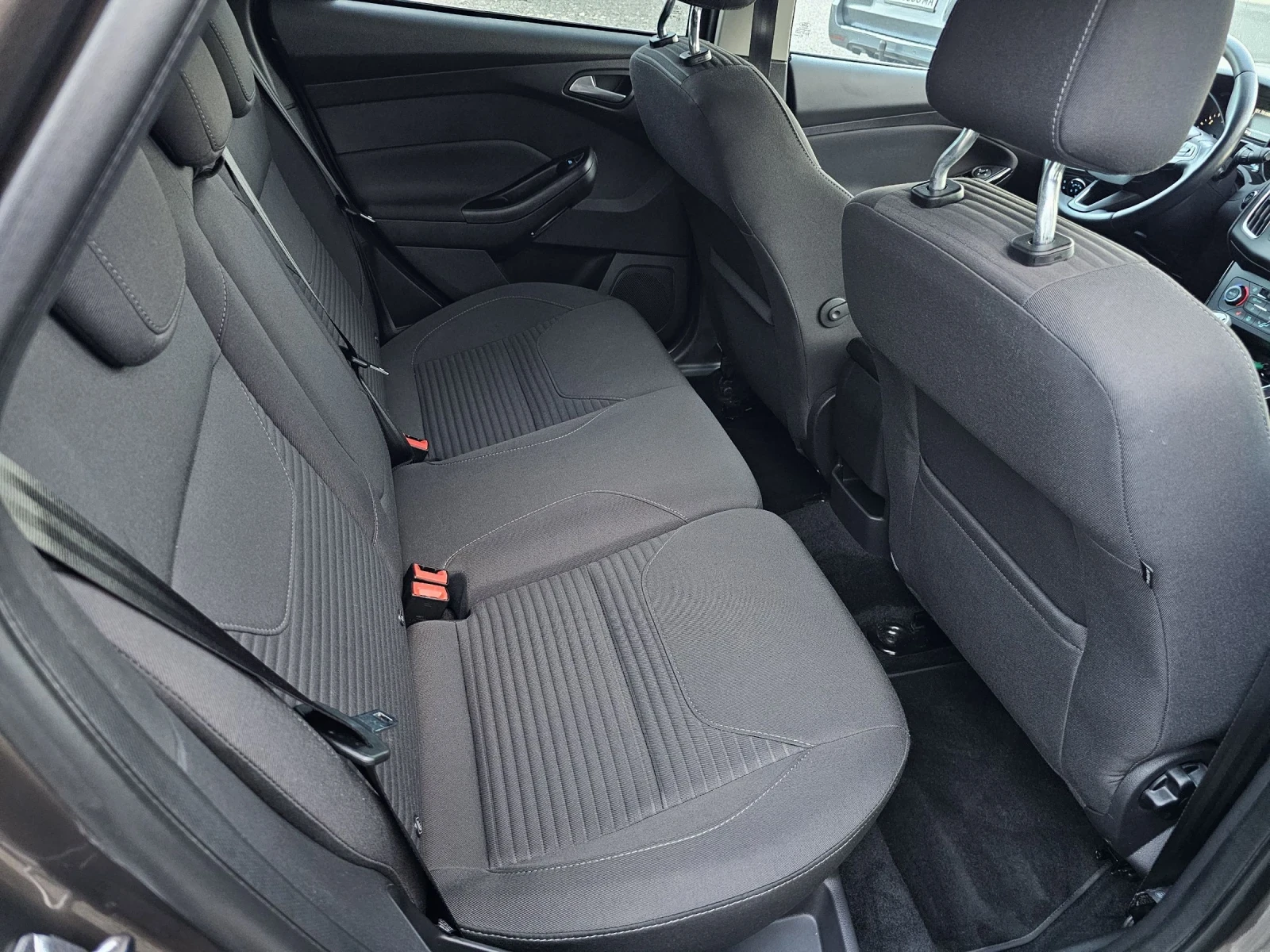 Ford Focus 1.5tdci 120k.s Kamera Podgrev volan | Mobile.bg   13