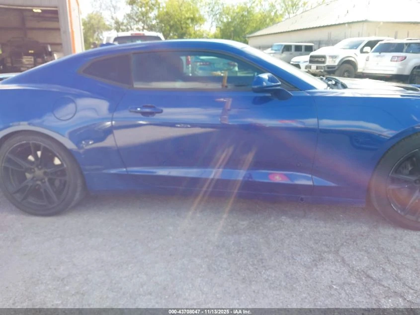 Chevrolet Camaro 6.2L V-8 DI, VVT, 455HP Rear Wheel Drive | Mobile.bg   5