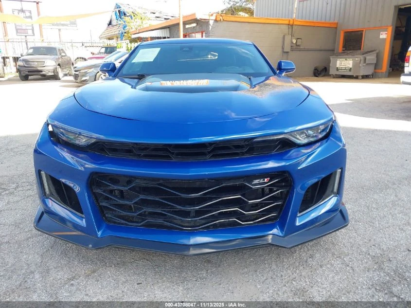 Chevrolet Camaro 6.2L V-8 DI, VVT, 455HP Rear Wheel Drive | Mobile.bg   4