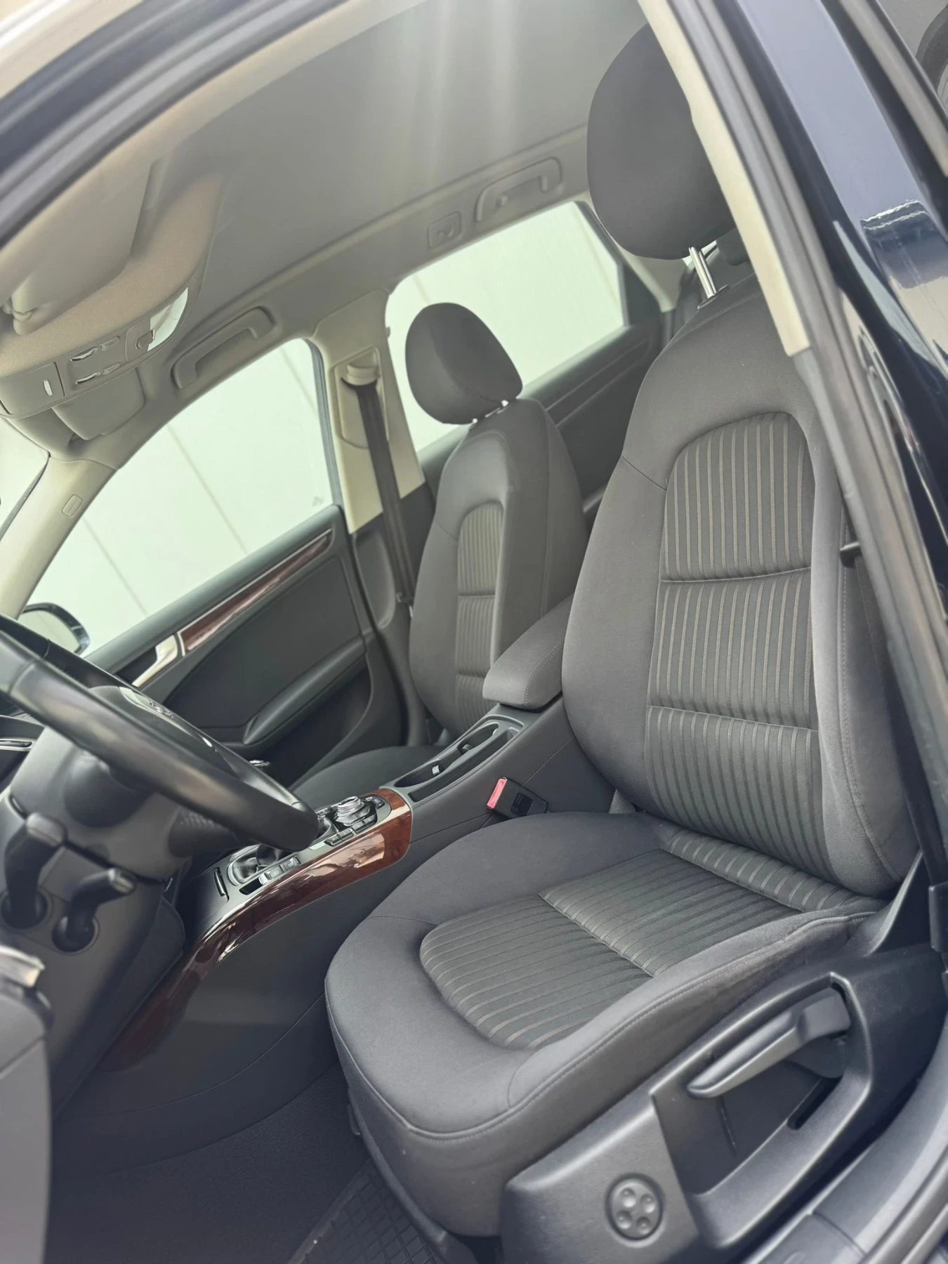 Audi A4 2.0TDI, снимка 13 - Автомобили и джипове - 52855336