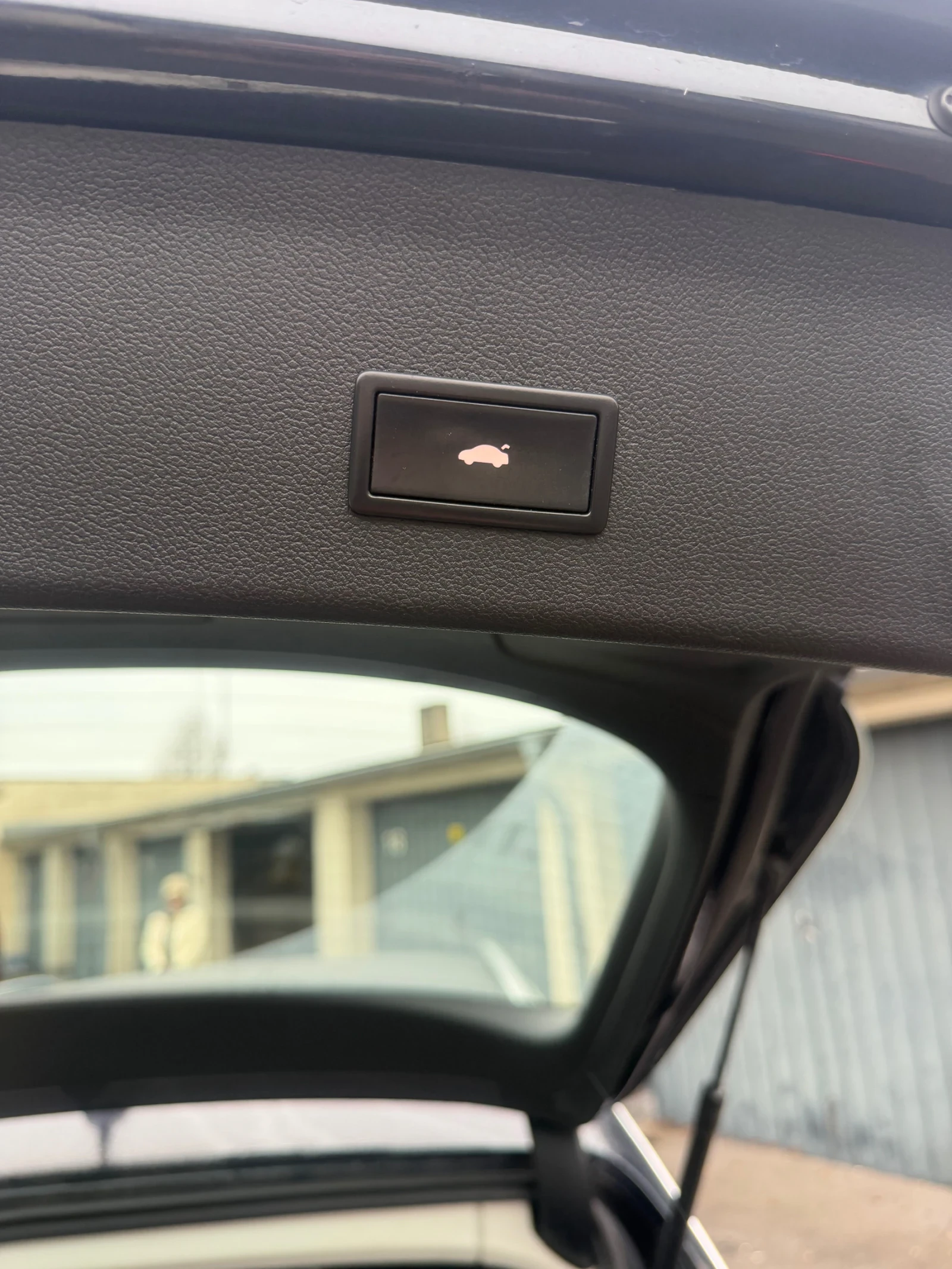 Audi A4 2.0TDI - изображение 6