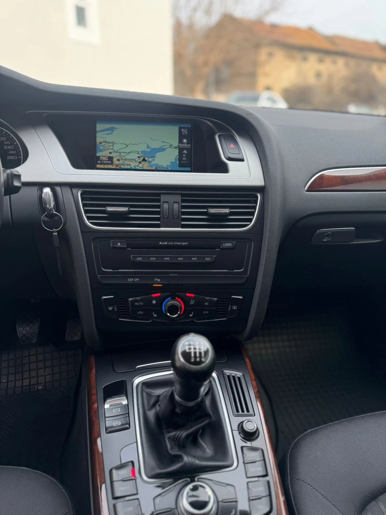 Audi A4 2.0TDI, снимка 10 - Автомобили и джипове - 52855336