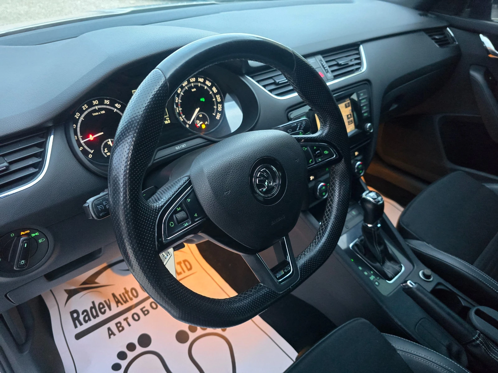 Skoda Octavia 2.0TDI /VRS/185КС/DSG/ - изображение 10