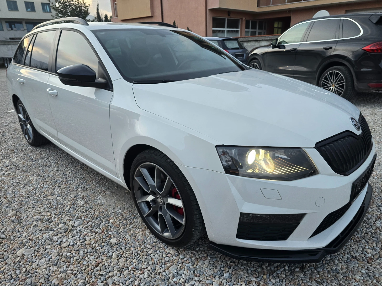 Skoda Octavia 2.0TDI /VRS/185КС/DSG/ - изображение 5