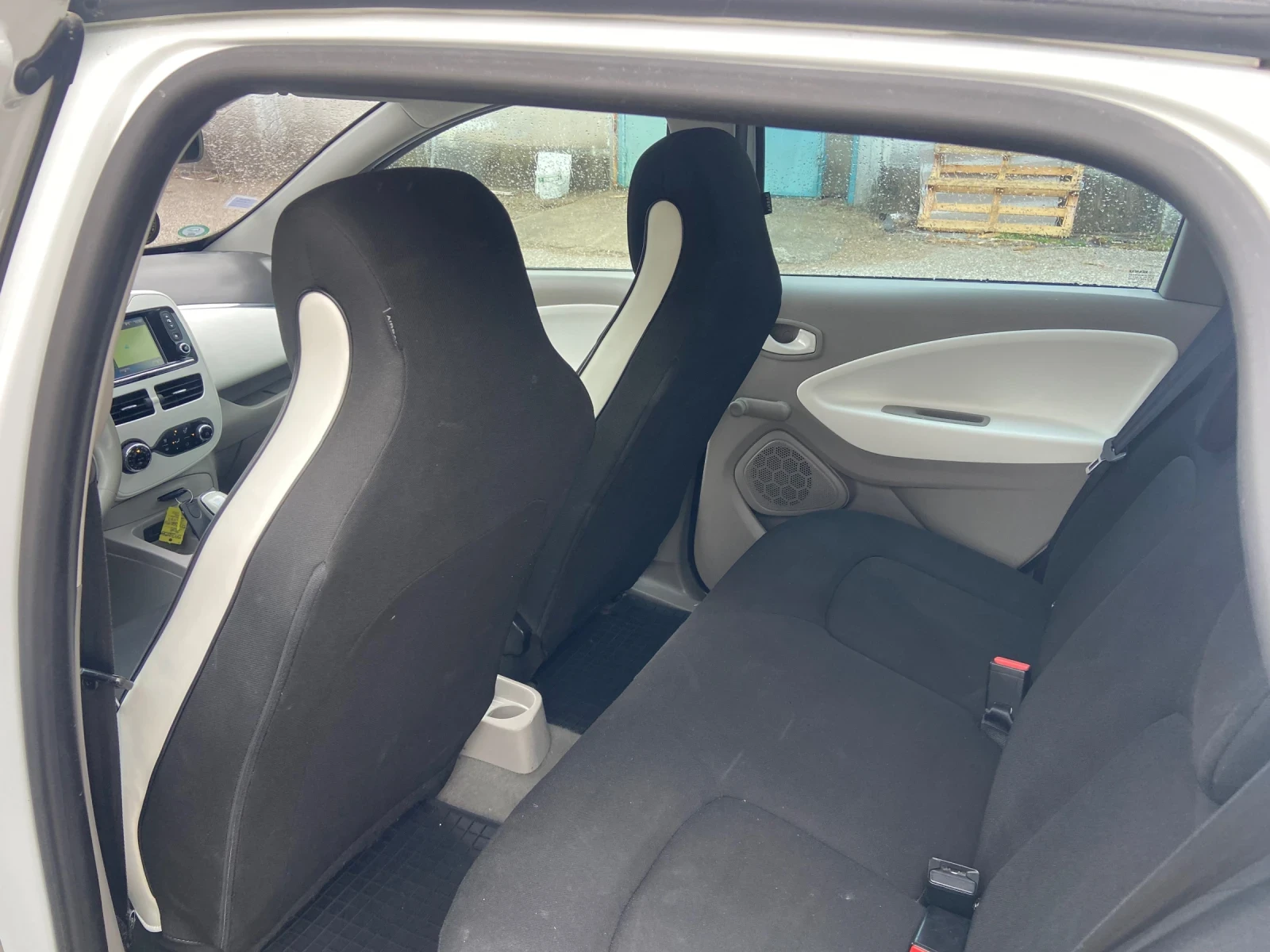 Renault Zoe  - изображение 9