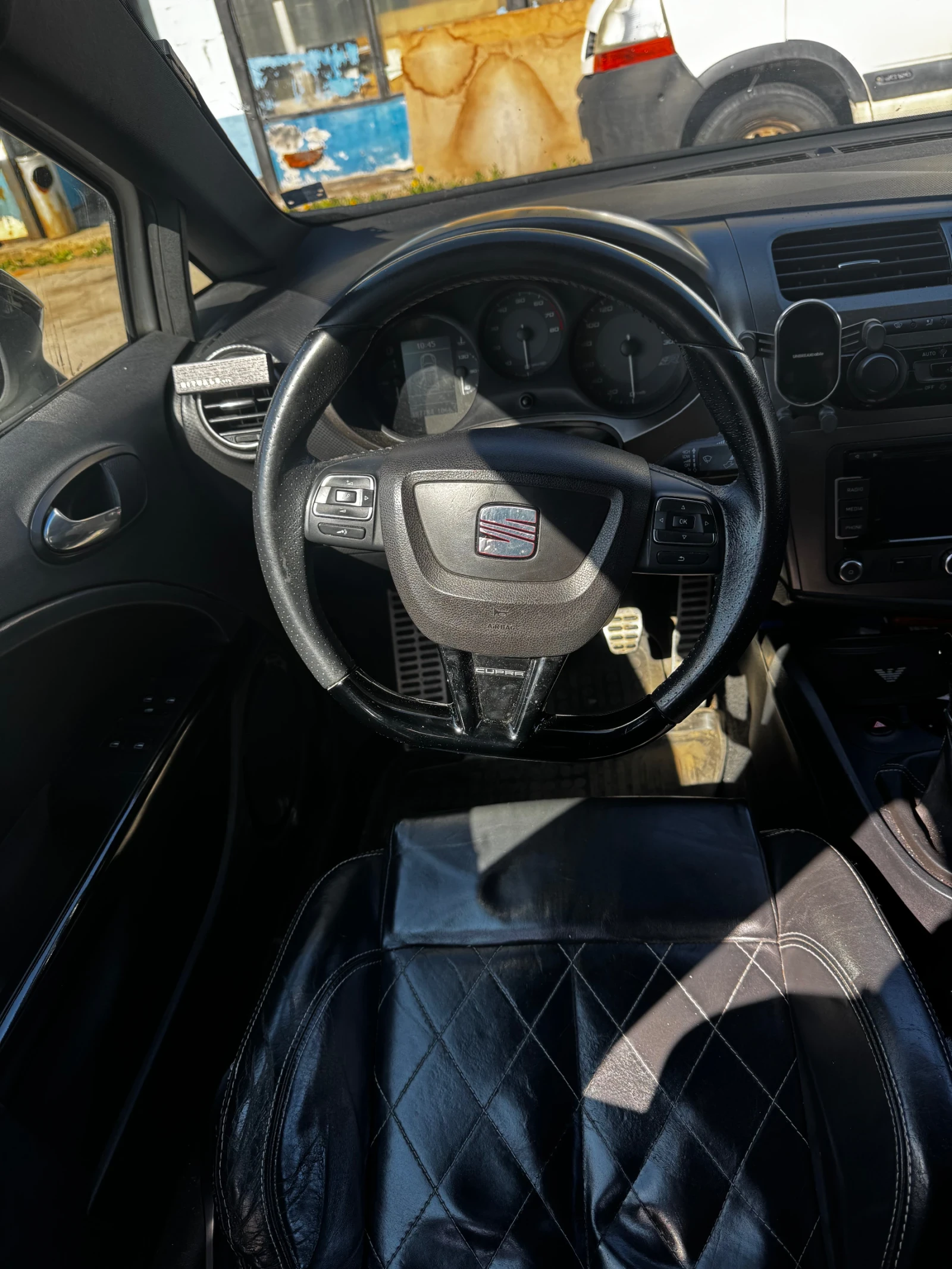 Seat Leon Cupra R310, снимка 9 - Автомобили и джипове - 54289859