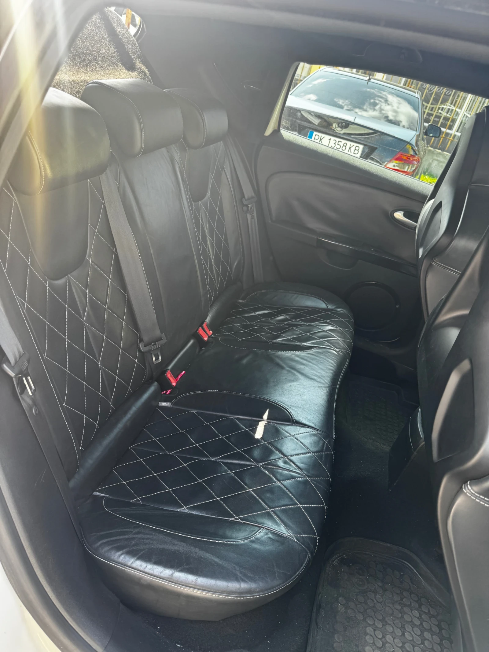 Seat Leon Cupra R310, снимка 6 - Автомобили и джипове - 54289859