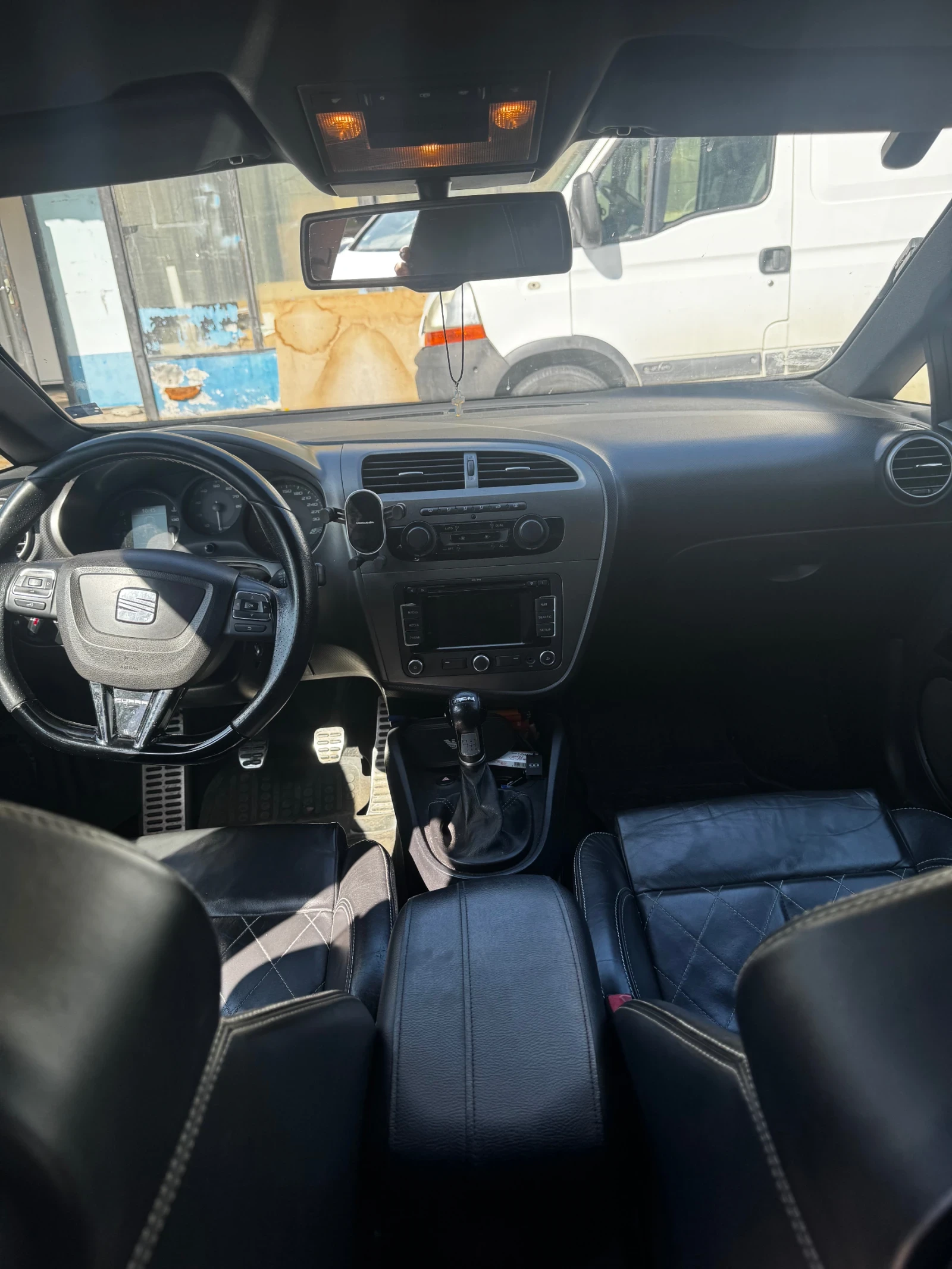 Seat Leon Cupra R310, снимка 7 - Автомобили и джипове - 54289859