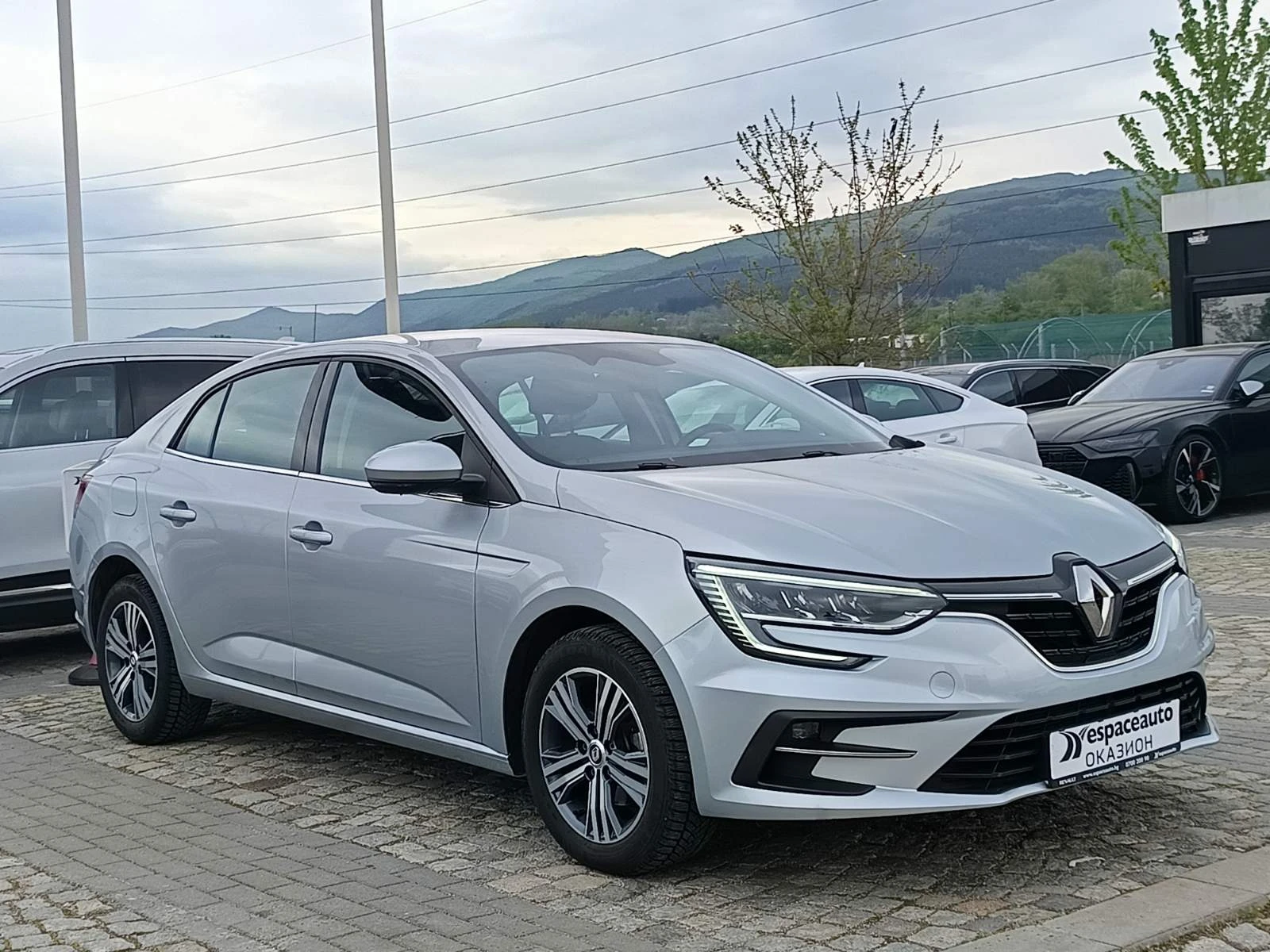 Renault Megane 1.3Tce/ 140к.с., снимка 3 - Автомобили и джипове - 54454433