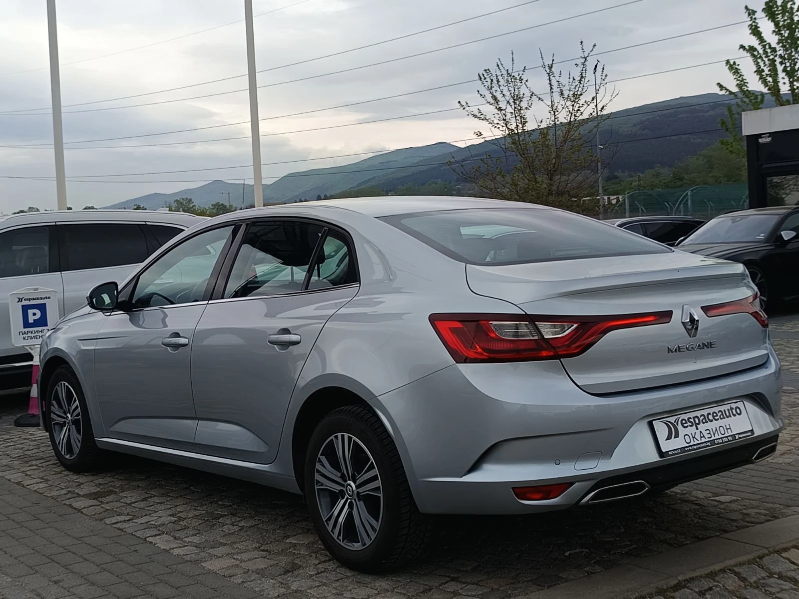 Renault Megane 1.3Tce/ 140к.с., снимка 6 - Автомобили и джипове - 54454433