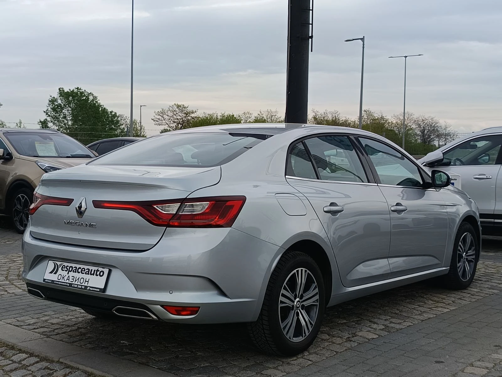 Renault Megane 1.3Tce/ 140к.с., снимка 4 - Автомобили и джипове - 54454433