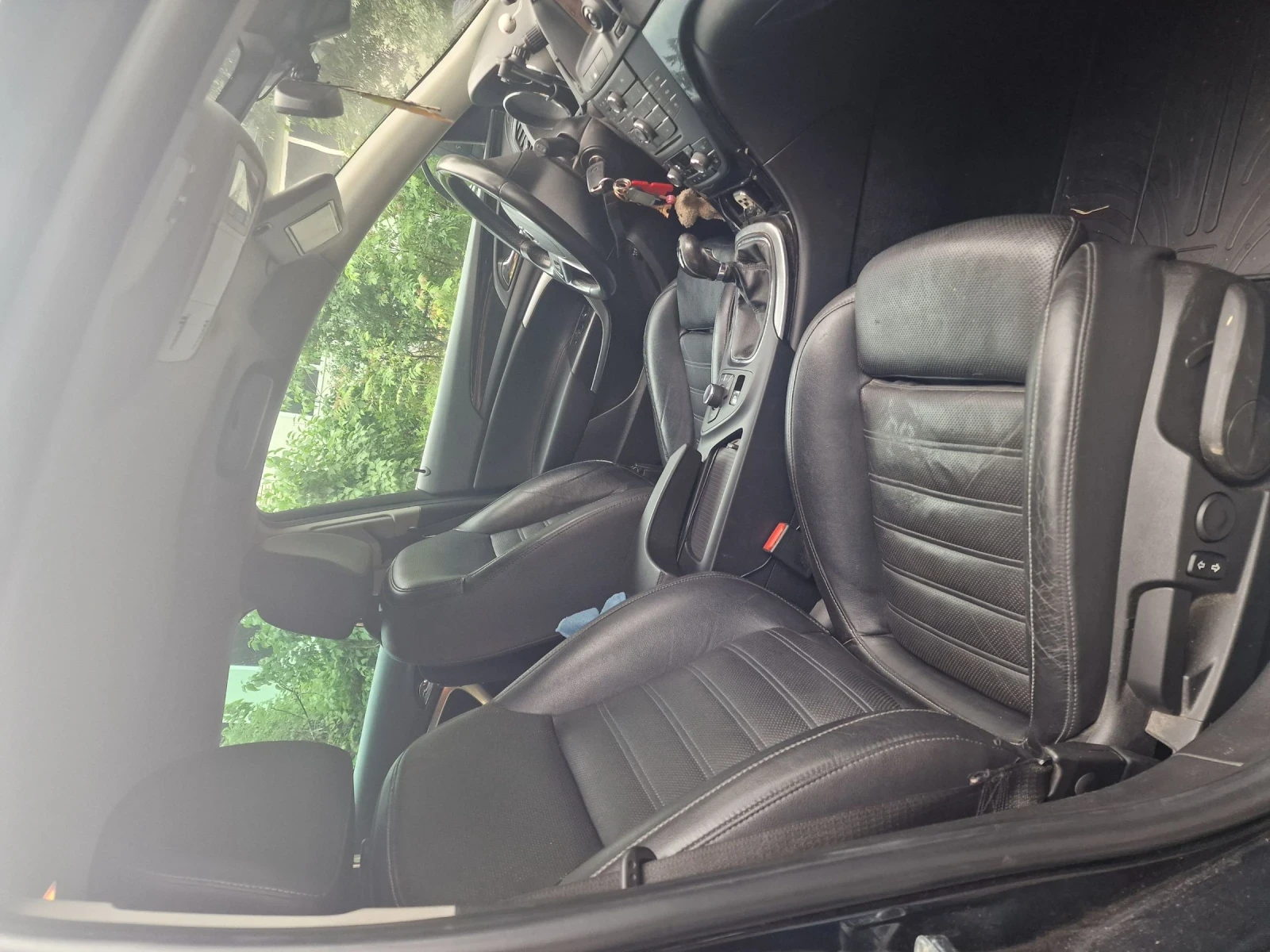 Opel Insignia 2.0 CDTI Sport Tourer 4X4, снимка 7 - Автомобили и джипове - 55207940