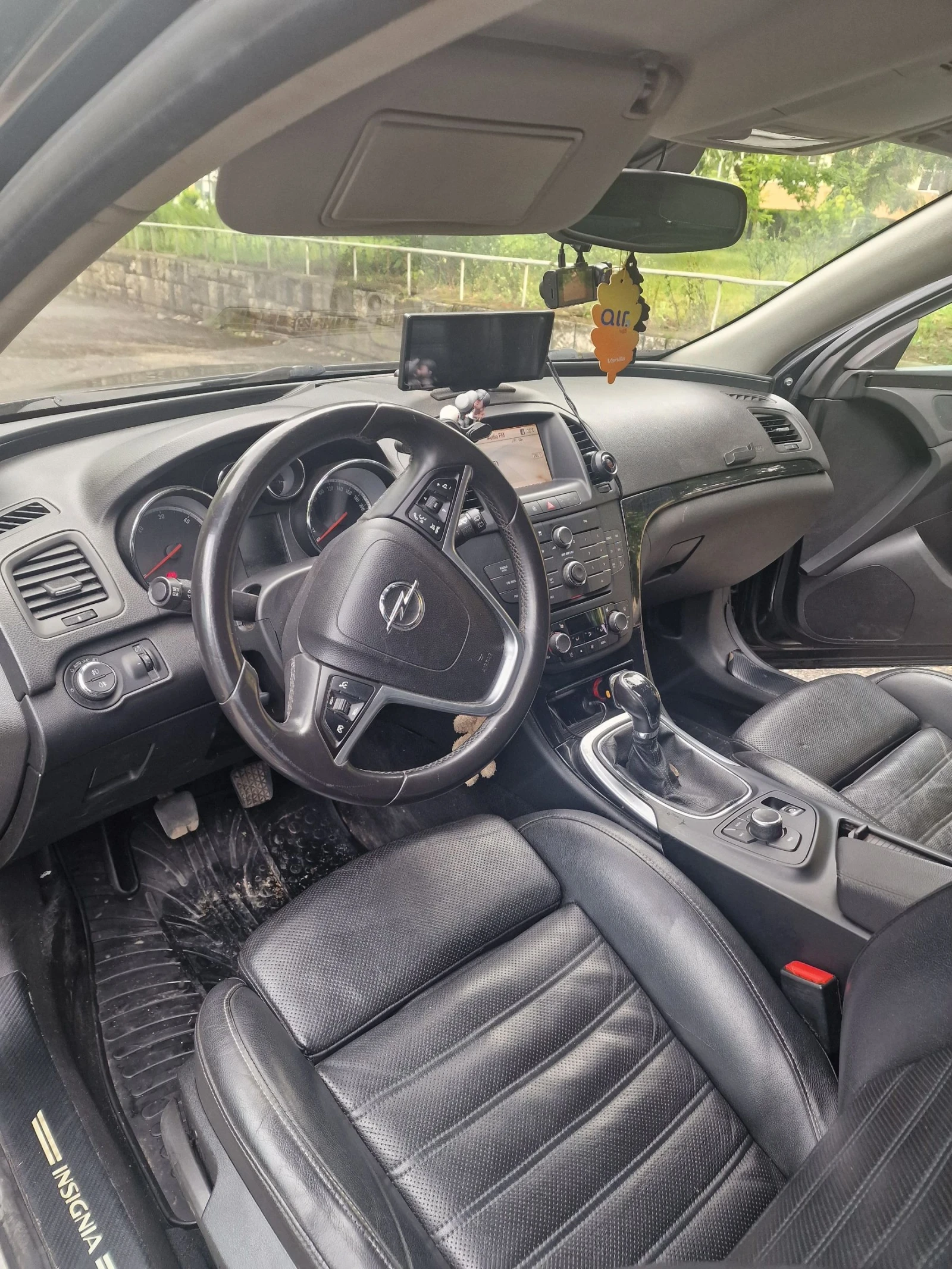 Opel Insignia 2.0 CDTI Sport Tourer 4X4, снимка 6 - Автомобили и джипове - 55207940