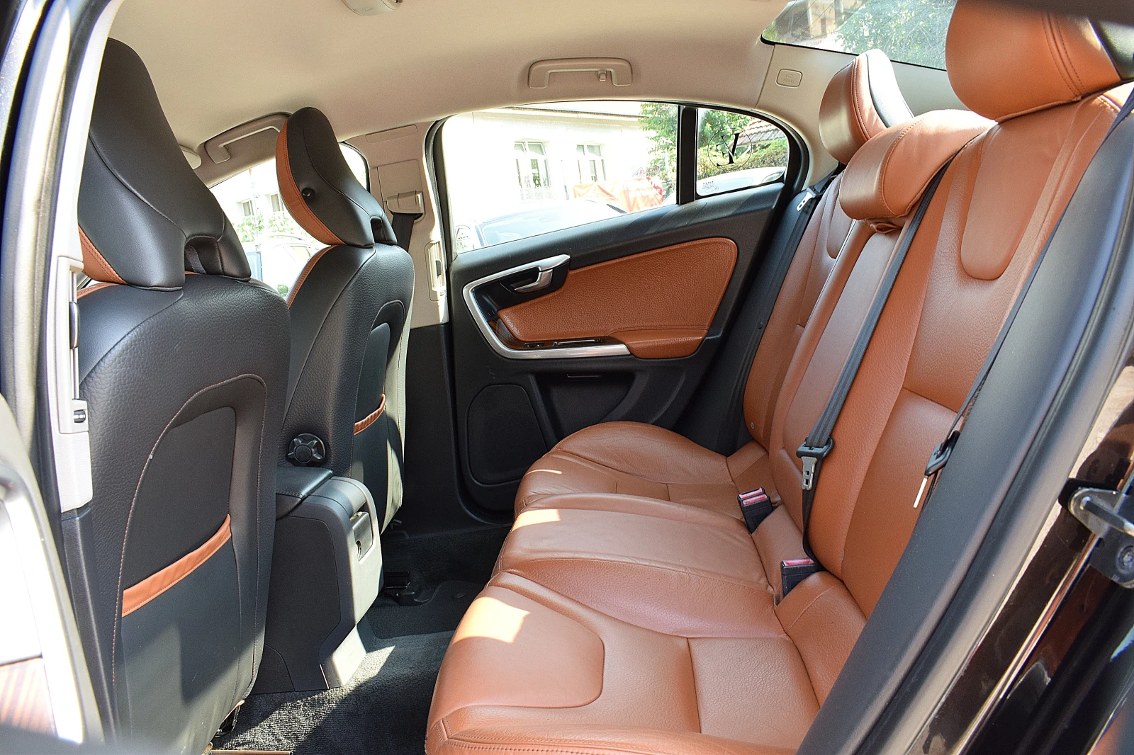 Volvo S60 3.0ШВЕЙЦАРИЯ-3.0/T6/LUX/4x4/АВТОМАТИК, снимка 10 - Автомобили и джипове - 55438816