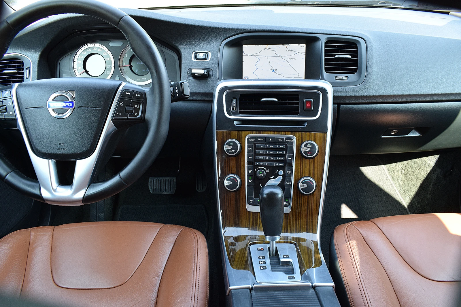 Volvo S60 3.0ШВЕЙЦАРИЯ-3.0/T6/LUX/4x4/АВТОМАТИК, снимка 11 - Автомобили и джипове - 55438816