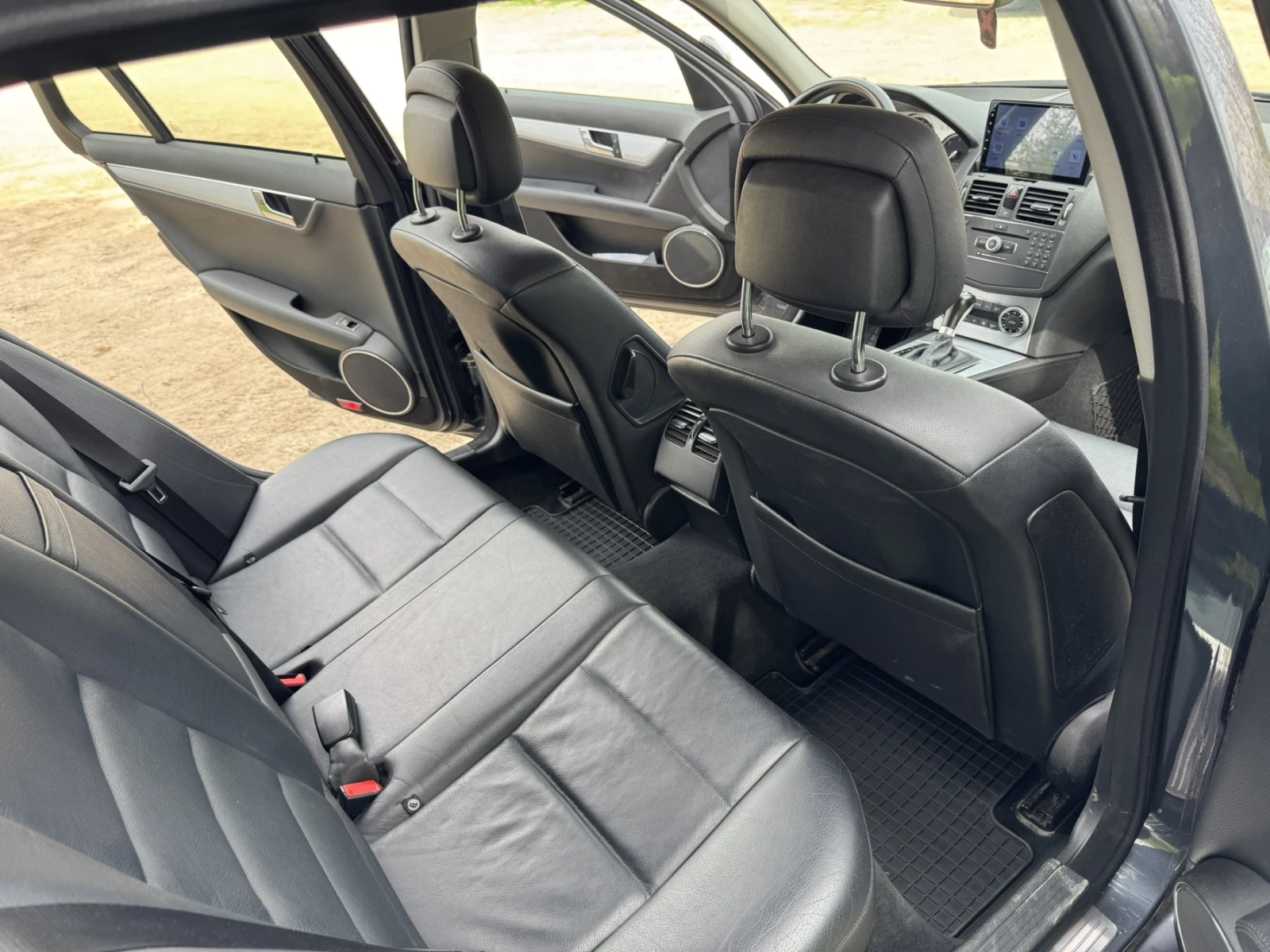 Mercedes-Benz C 320 CDI, снимка 8 - Автомобили и джипове - 55743091