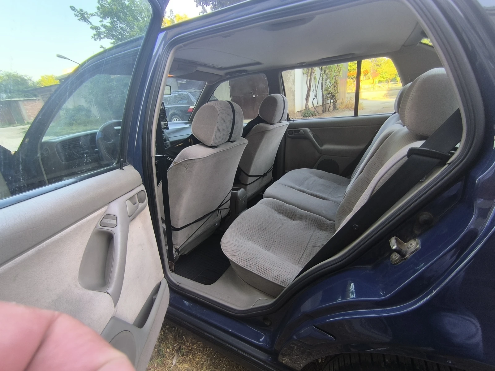 VW Vento GL, снимка 9 - Автомобили и джипове - 55779493