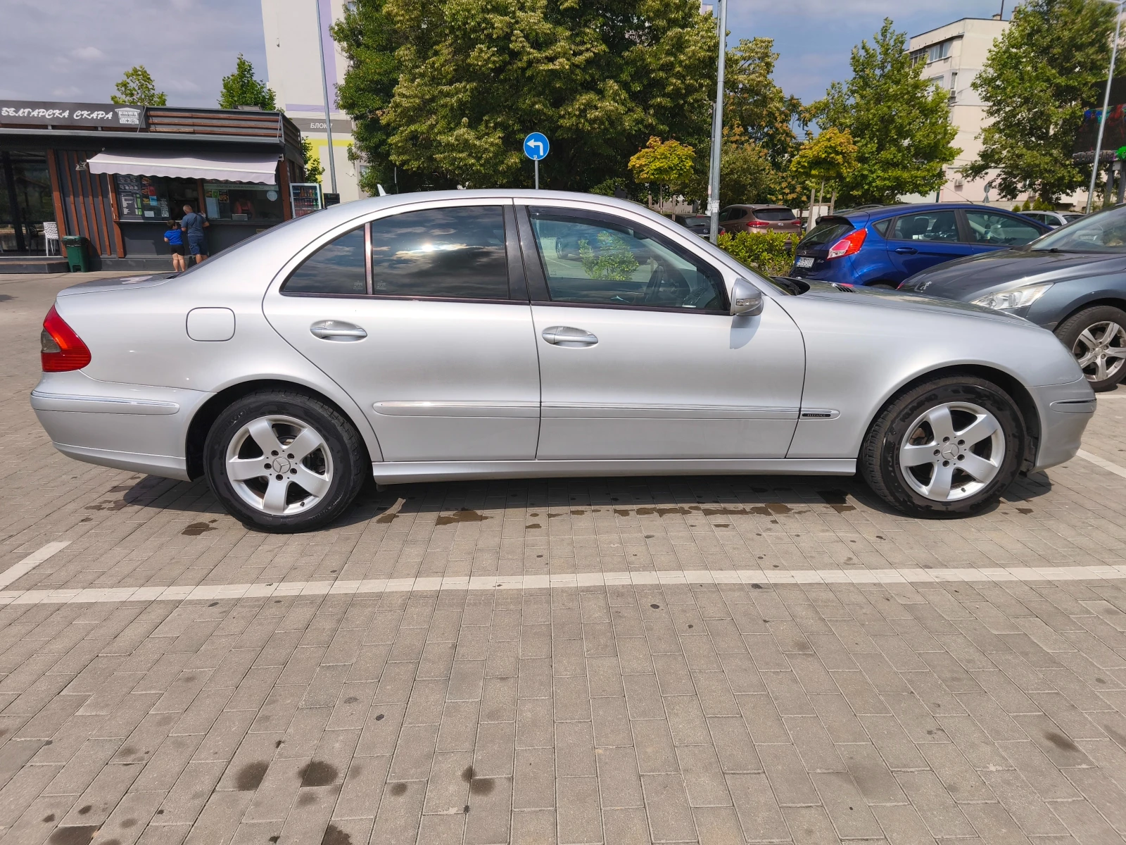 Mercedes-Benz E 280, снимка 5 - Автомобили и джипове - 55942153