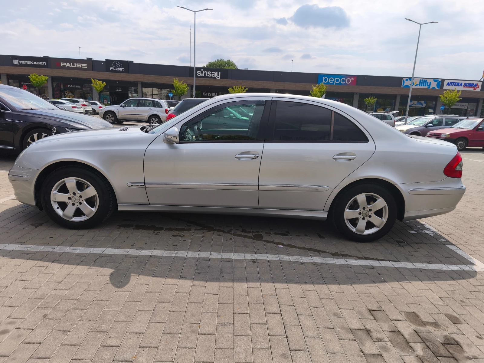 Mercedes-Benz E 280, снимка 2 - Автомобили и джипове - 55942153