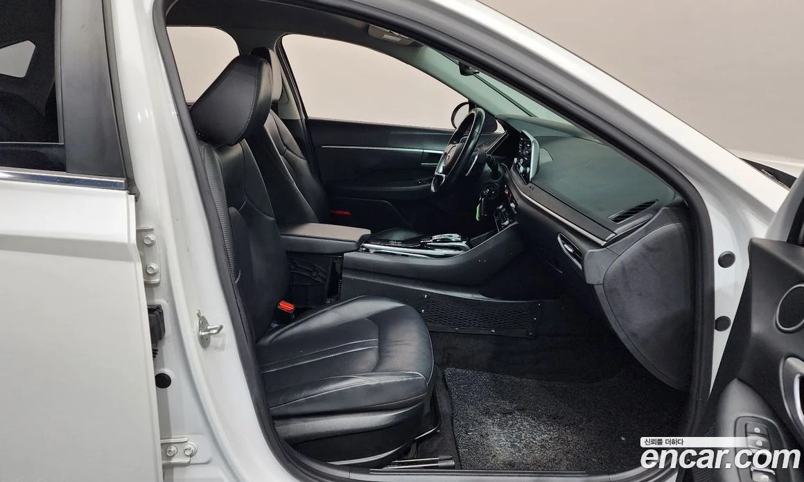 Hyundai Sonata 2.0 Smart, снимка 11 - Автомобили и джипове - 56155399