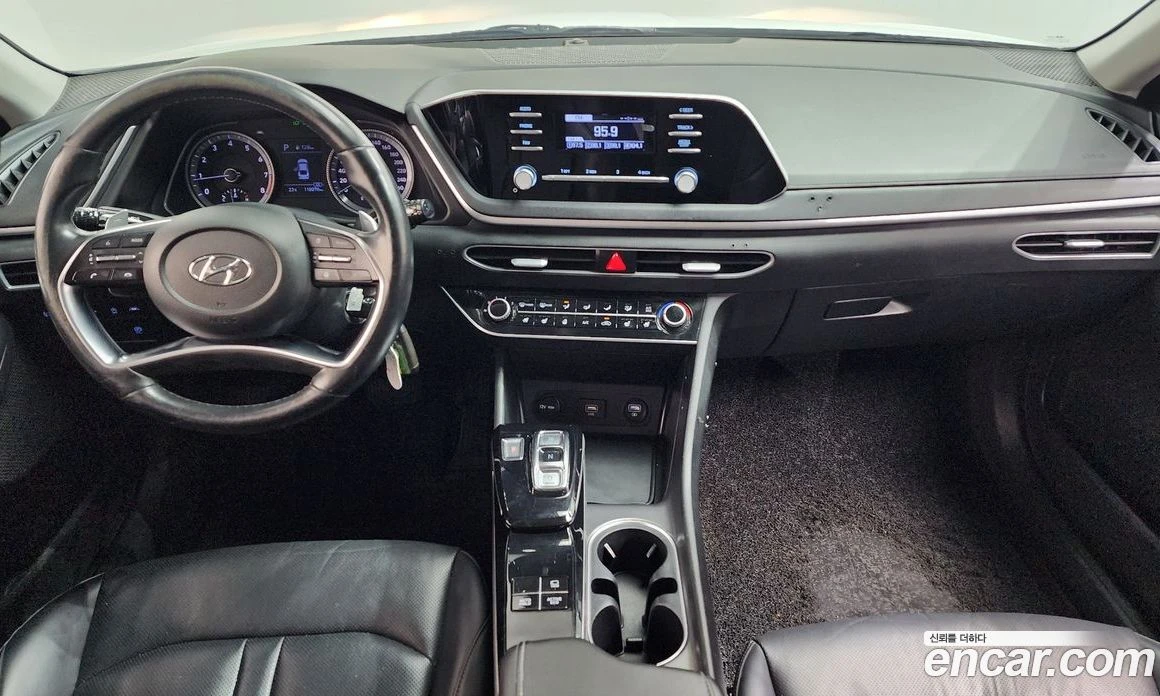 Hyundai Sonata 2.0 Smart, снимка 7 - Автомобили и джипове - 56155399