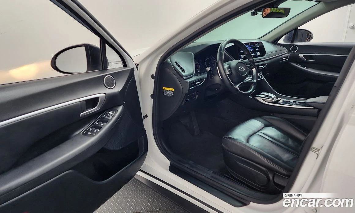 Hyundai Sonata 2.0 Smart, снимка 10 - Автомобили и джипове - 56155399