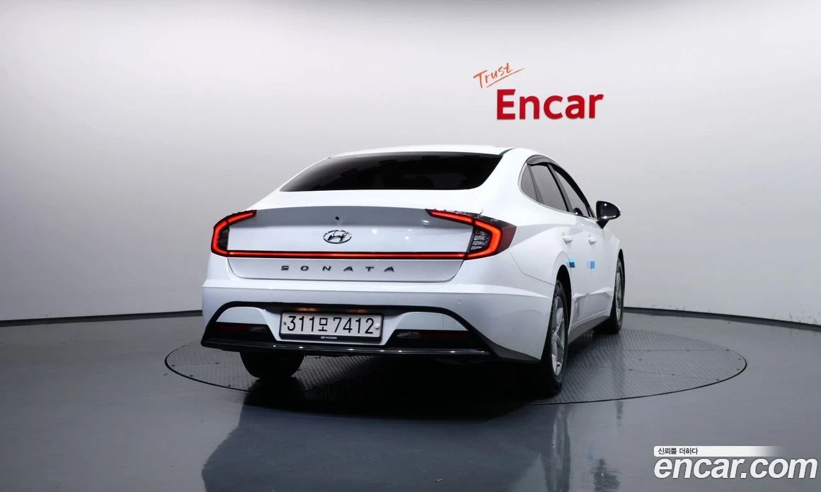 Hyundai Sonata 2.0 Smart, снимка 4 - Автомобили и джипове - 56155399