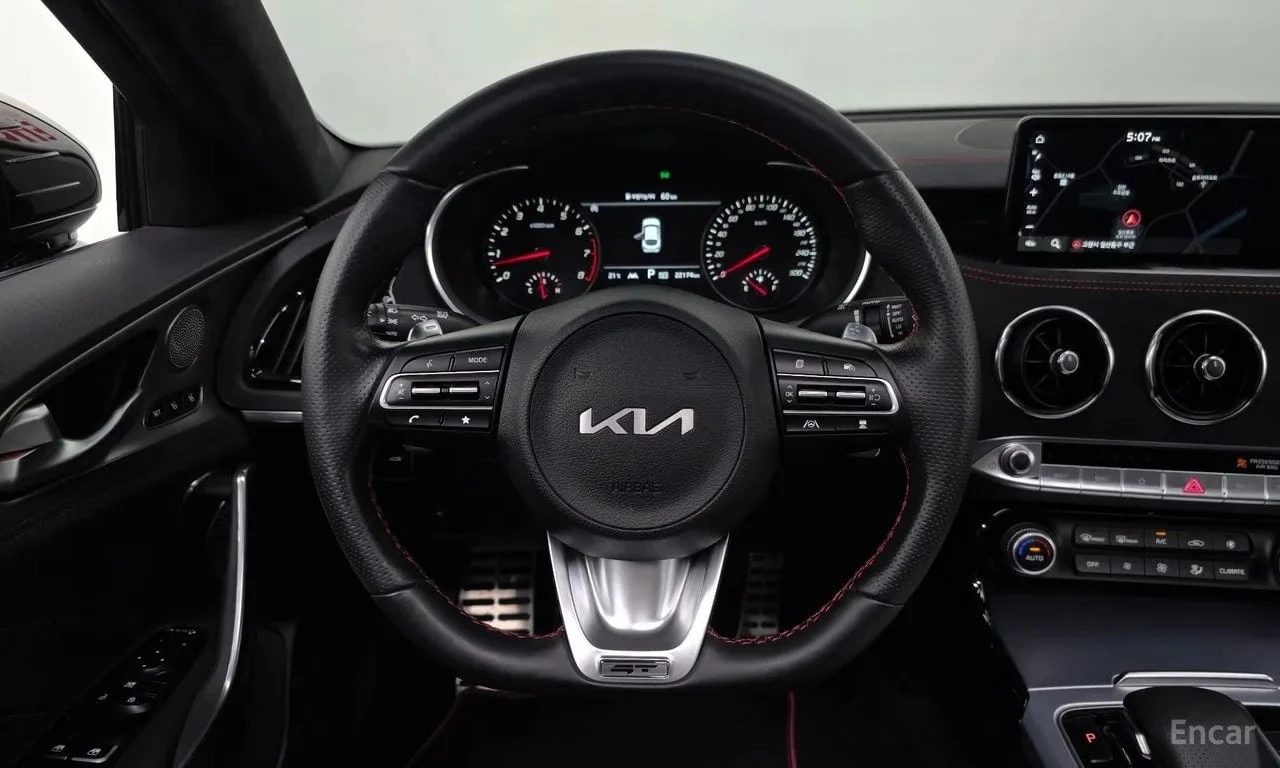 Kia Stinger * 3.3 GT ACRO EDITION * , снимка 13 - Автомобили и джипове - 56614720