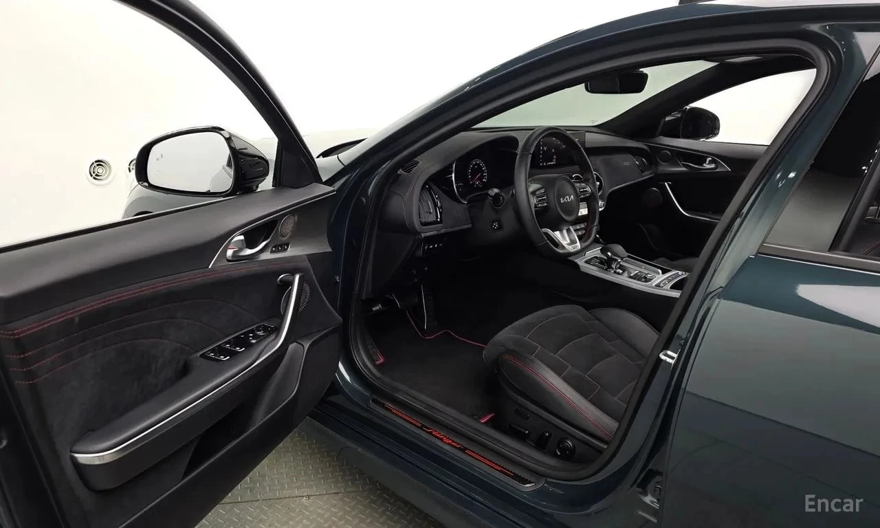 Kia Stinger * 3.3 GT ACRO EDITION * , снимка 10 - Автомобили и джипове - 56614720