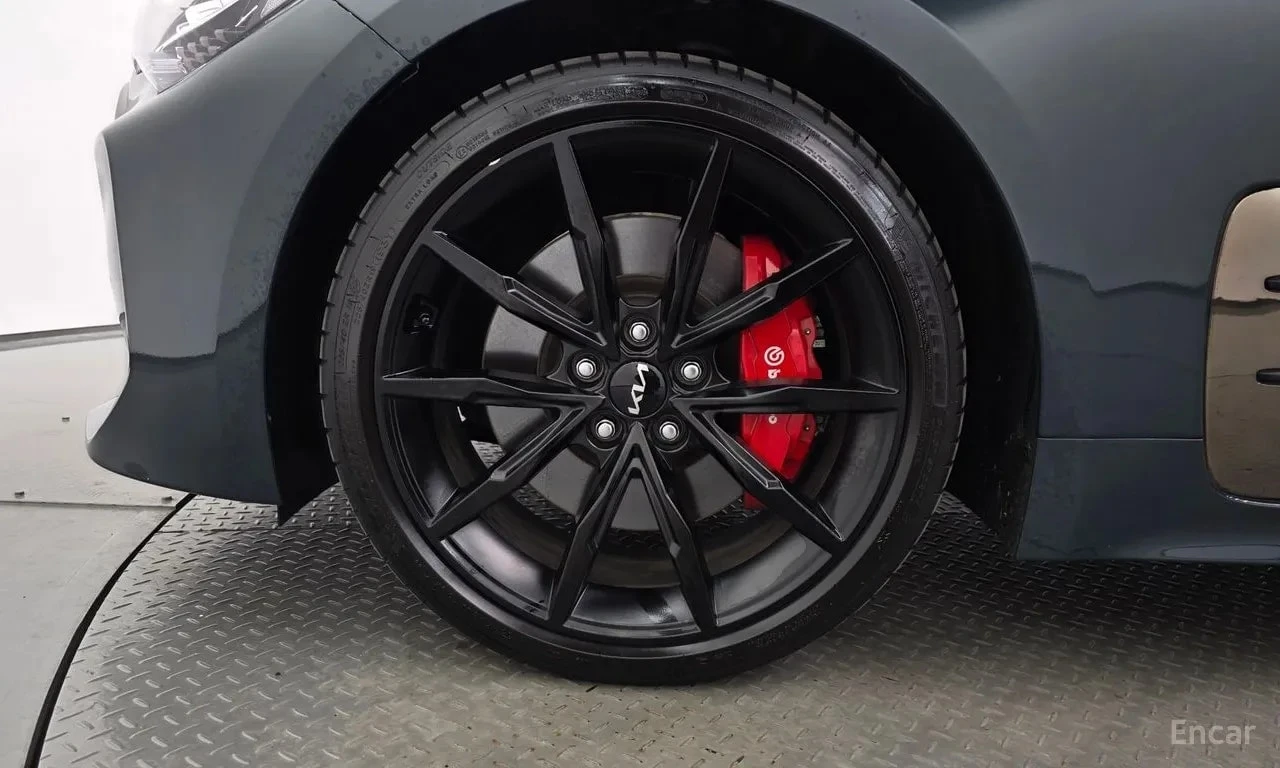 Kia Stinger * 3.3 GT ACRO EDITION * , снимка 5 - Автомобили и джипове - 56614720