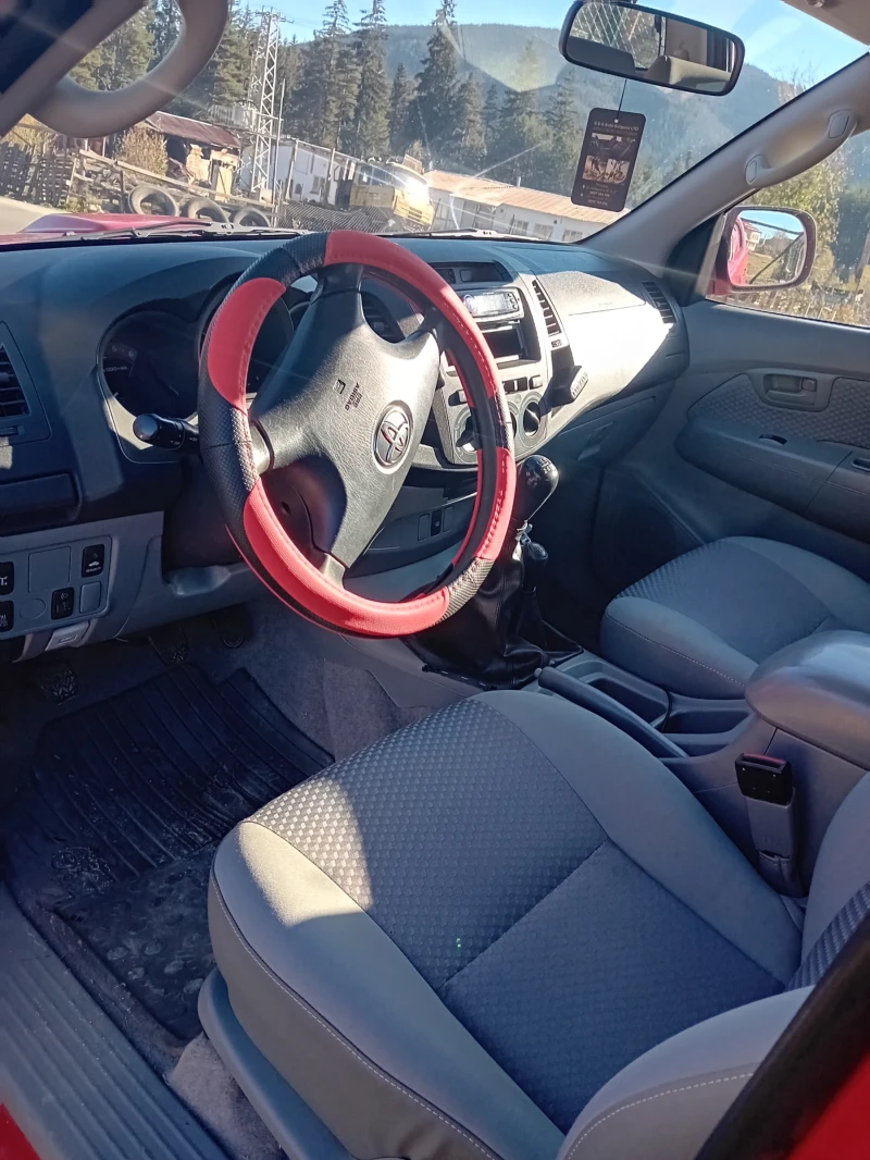 Toyota Hilux, снимка 4 - Автомобили и джипове - 47783630