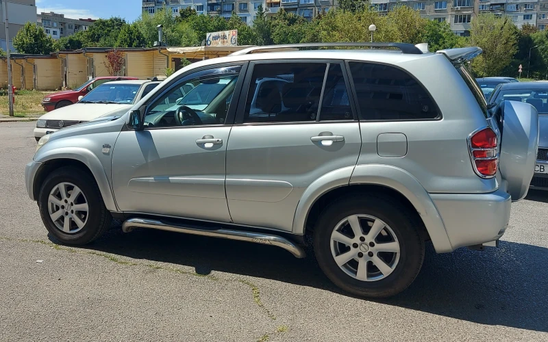 Toyota Rav4, снимка 2 - Автомобили и джипове - 49089829