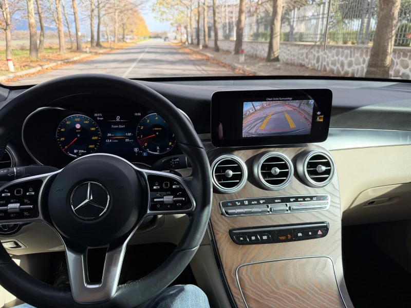 Mercedes-Benz GLC 300 Amg line* Coupe* Burmeister* Headup* Шибедах* 4mat, снимка 13 - Автомобили и джипове - 52500672