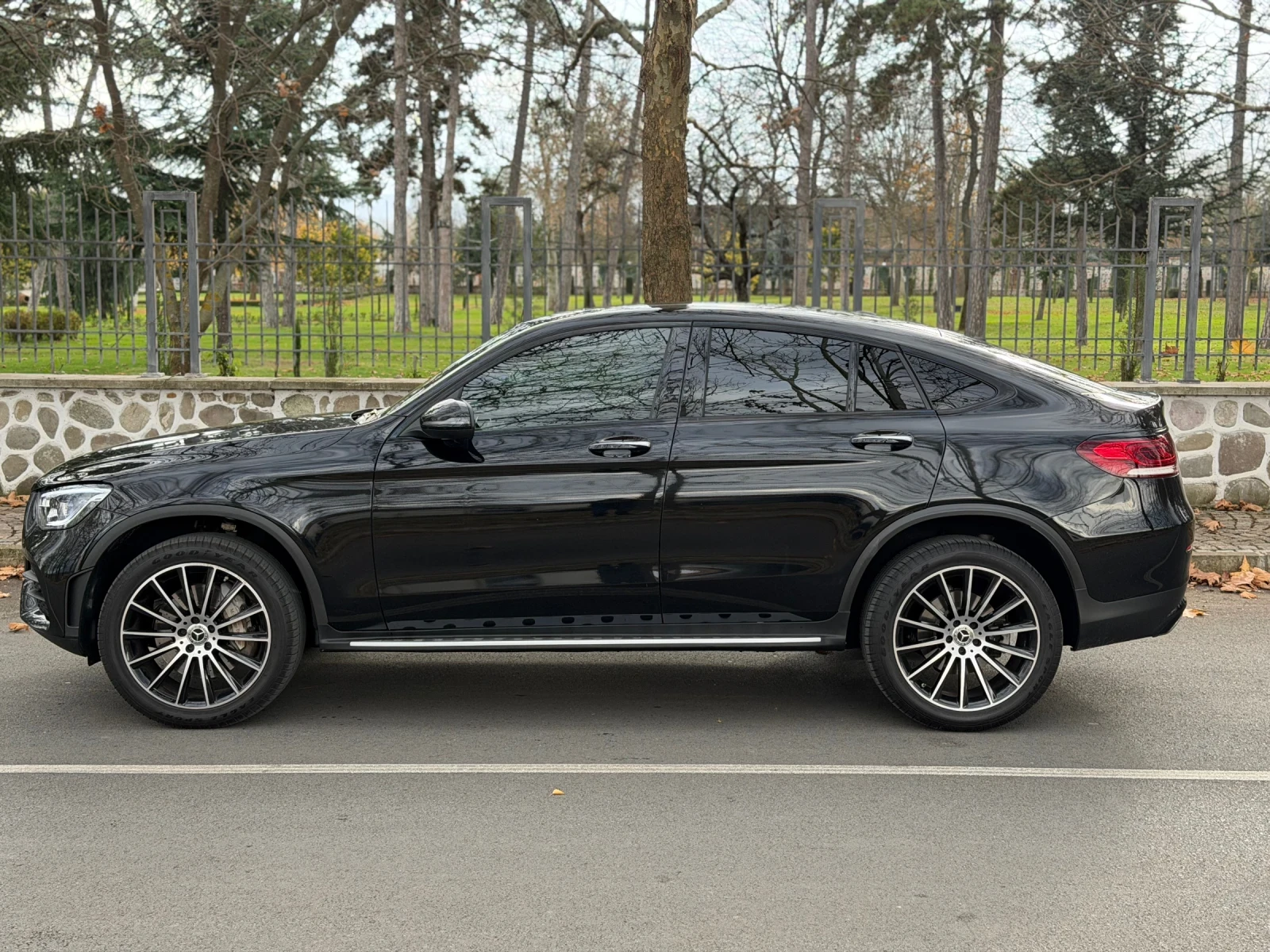 Mercedes-Benz GLC 300 Amg line* Coupe* Burmeister* Headup* Шибедах* 4mat - изображение 8