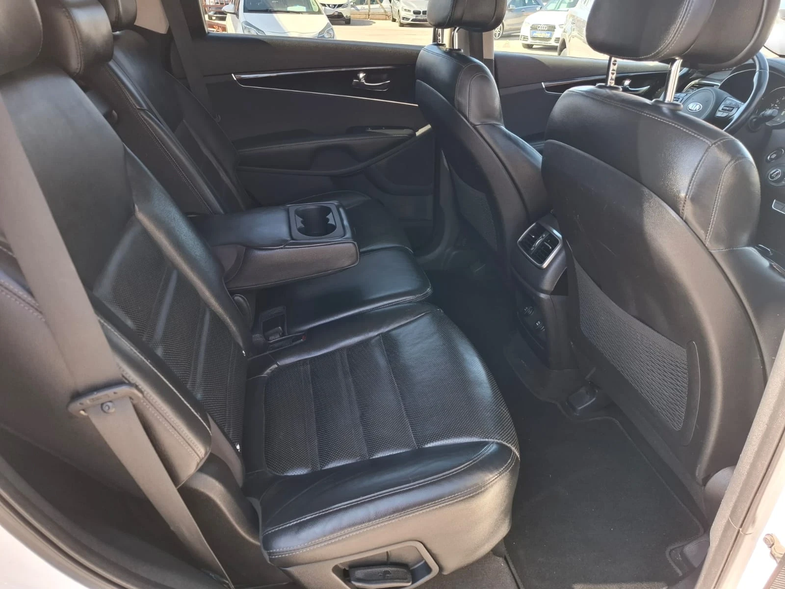 Kia Sorento 2.2 CRDI  * УНИКАЛЕН * , снимка 8 - Автомобили и джипове - 53843954