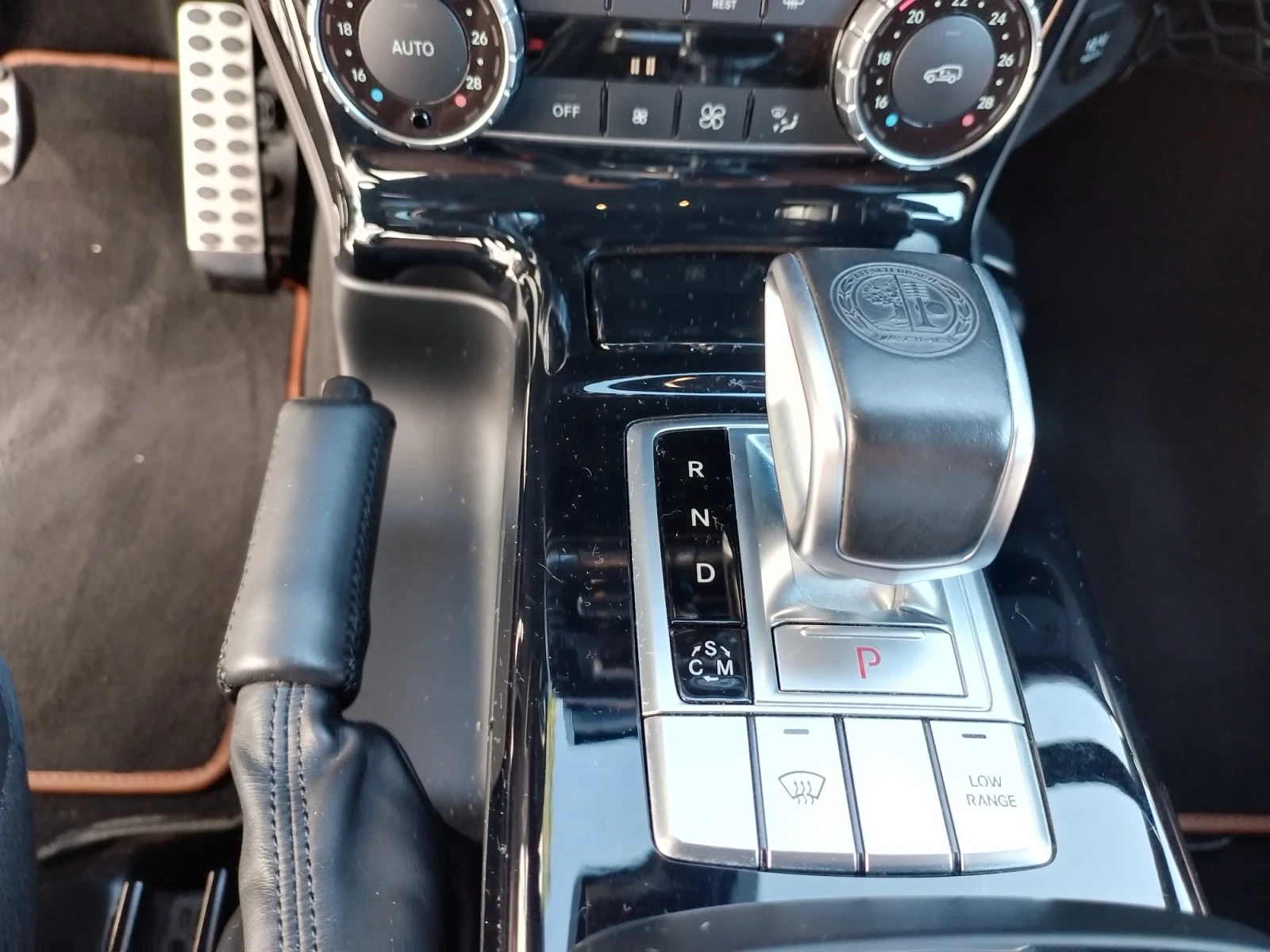 Mercedes-Benz G 63 AMG, снимка 10 - Автомобили и джипове - 54134780