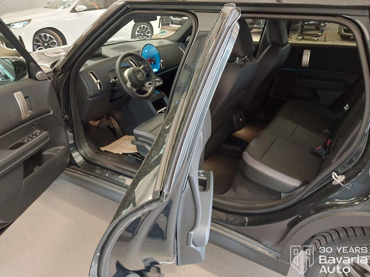 Mini Countryman SE ALL4 Automatic ClassicTrim, снимка 5 - Автомобили и джипове - 54970145