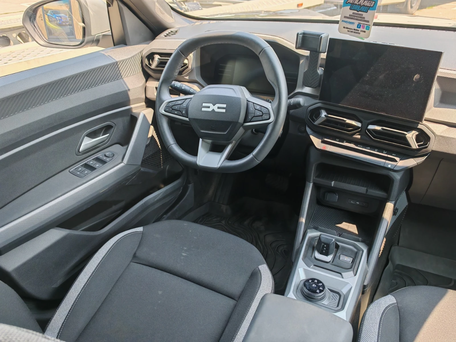 Dacia Duster 1999Евро за получаване, Jurney - газ, автомат, 4x4, снимка 10 - Автомобили и джипове - 55704683