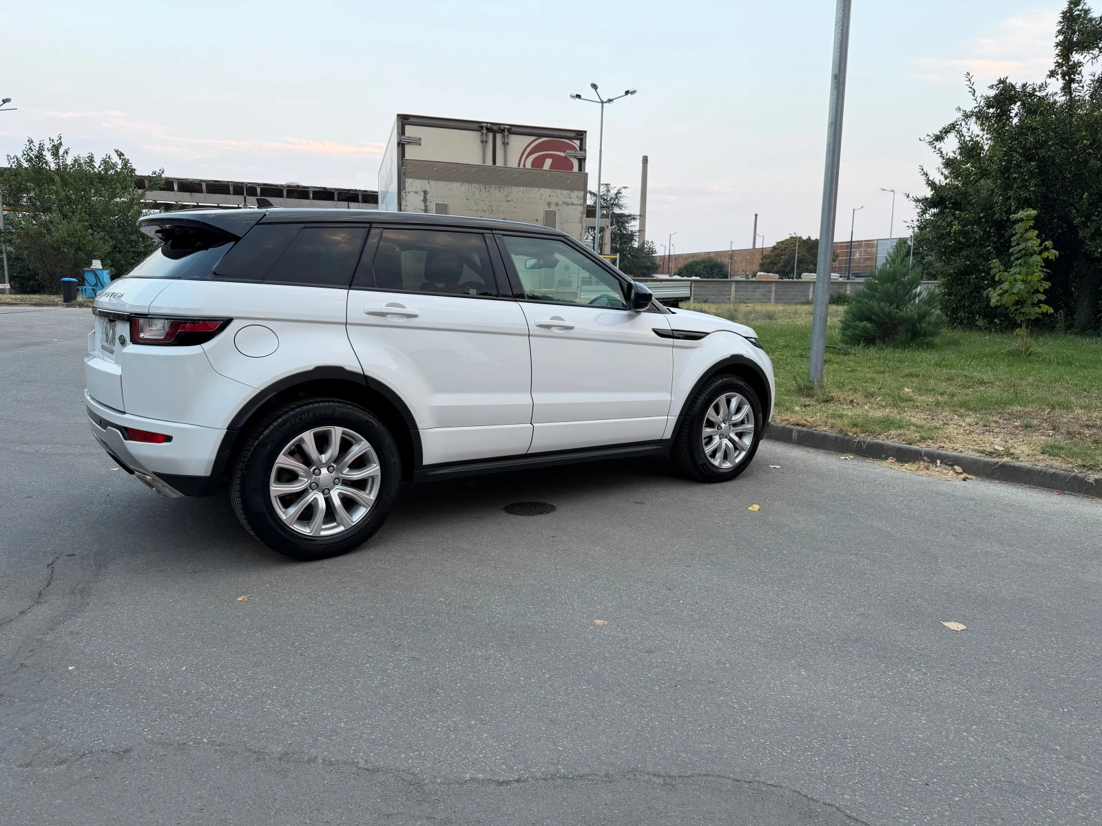 Land Rover Range Rover Evoque         2.0 Td4 HSE R-Dynamic, снимка 6 - Автомобили и джипове - 55727226