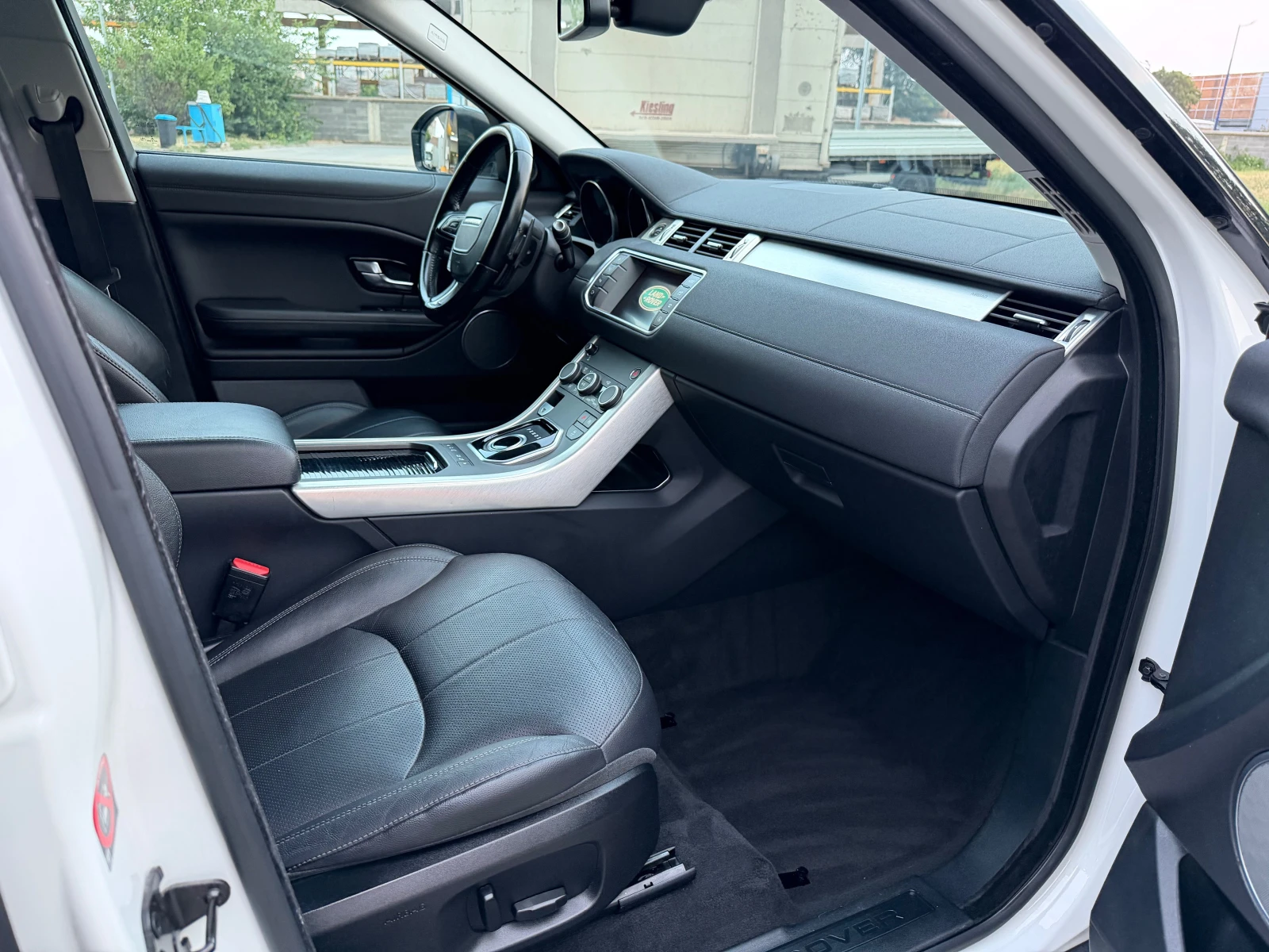 Land Rover Range Rover Evoque         2.0 Td4 HSE R-Dynamic, снимка 8 - Автомобили и джипове - 55727226