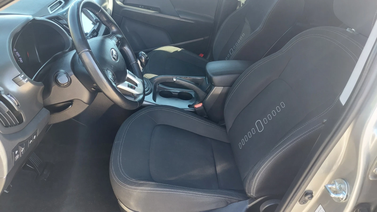Kia Sportage 1.7 FULL EKSTRI, снимка 9 - Автомобили и джипове - 56372476