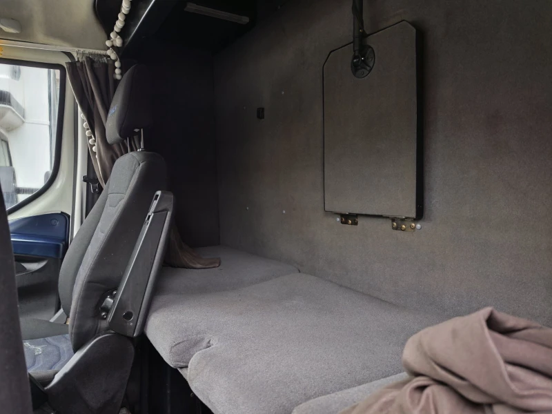 Iveco Daily ДВОЙНА КАБИНА ///  ЛИЗИНГ, снимка 9 - Бусове и автобуси - 52576074