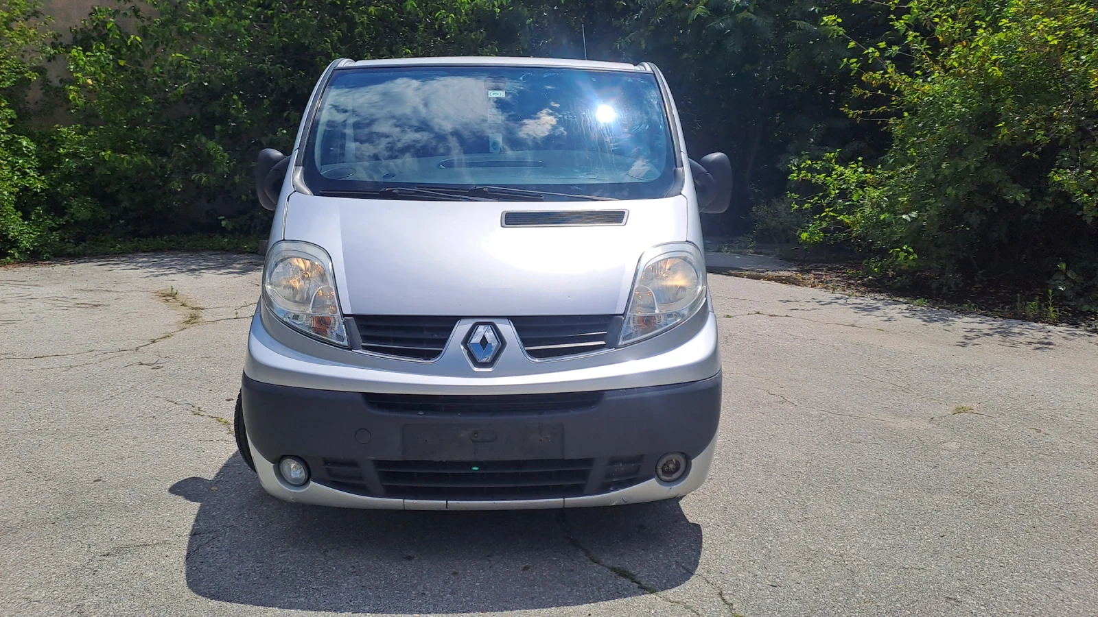 Renault Trafic 2.0, снимка 2 - Бусове и автобуси - 55285695