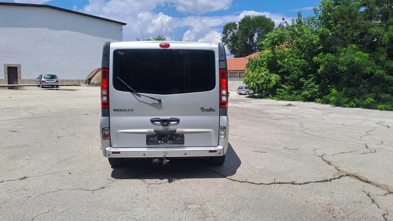 Renault Trafic 2.0, снимка 6 - Бусове и автобуси - 55285695