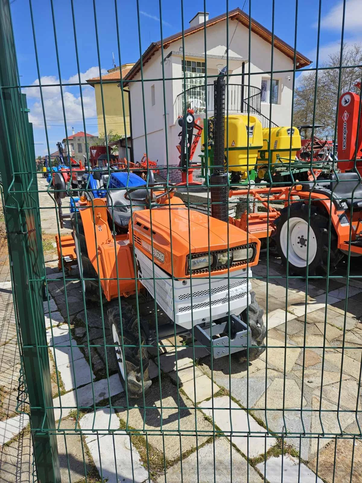 Трактор Yanmar KUBOTA-B1600, 4x4 - изображение 5