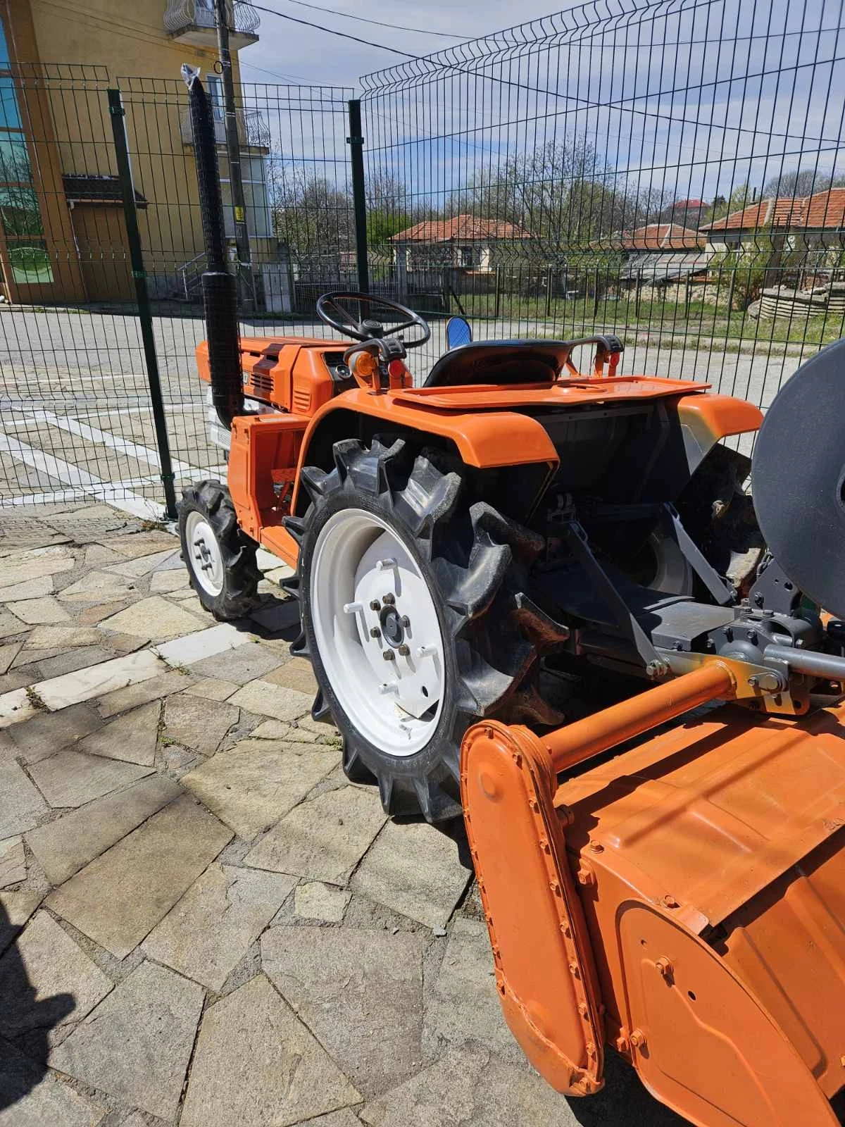 Трактор Yanmar KUBOTA-B1600, 4x4 - изображение 6