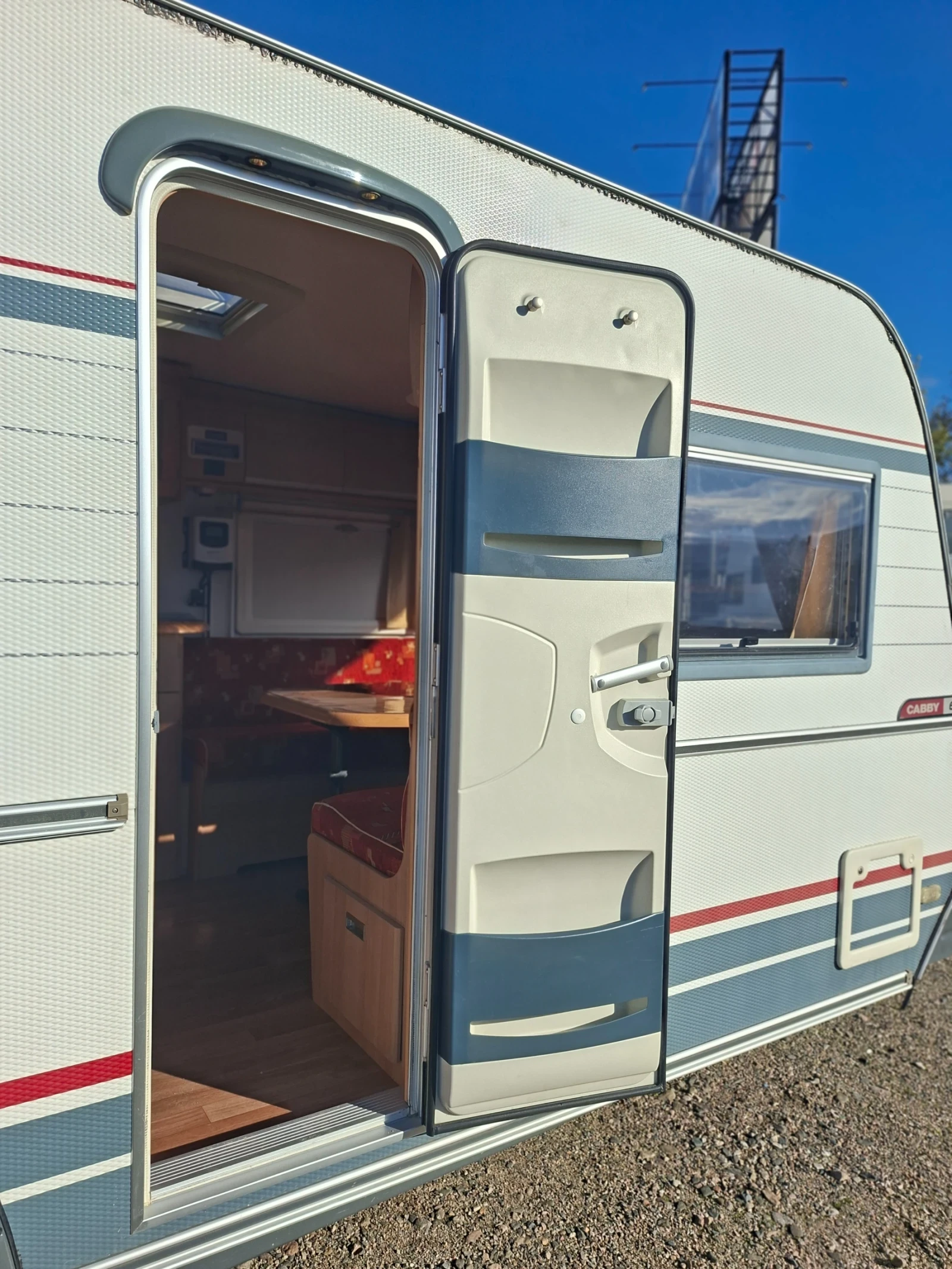 Каравана Други Cabby 61 Шведска зимна каравана - изображение 2