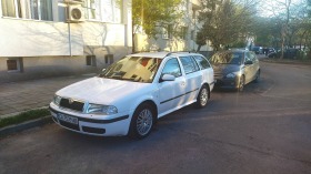 Skoda Octavia Tour, снимка 1 - Автомобили и джипове - 43602253