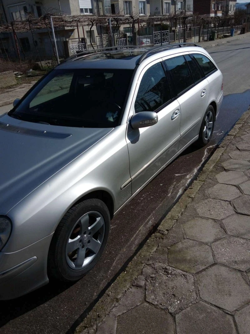 Mercedes-Benz E 320, снимка 2 - Автомобили и джипове - 46590837